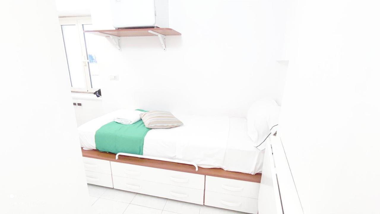 Apartment Monolocale In Centro Storico Naples